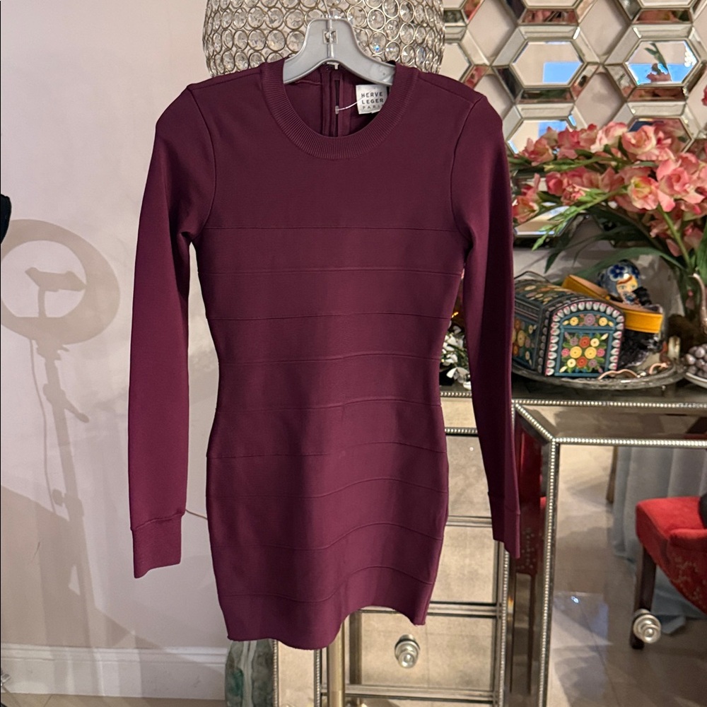 Herve Leger Paris Long Sleeve Bodycon Dress in Burgundy size M new - Picture 9 of 14
